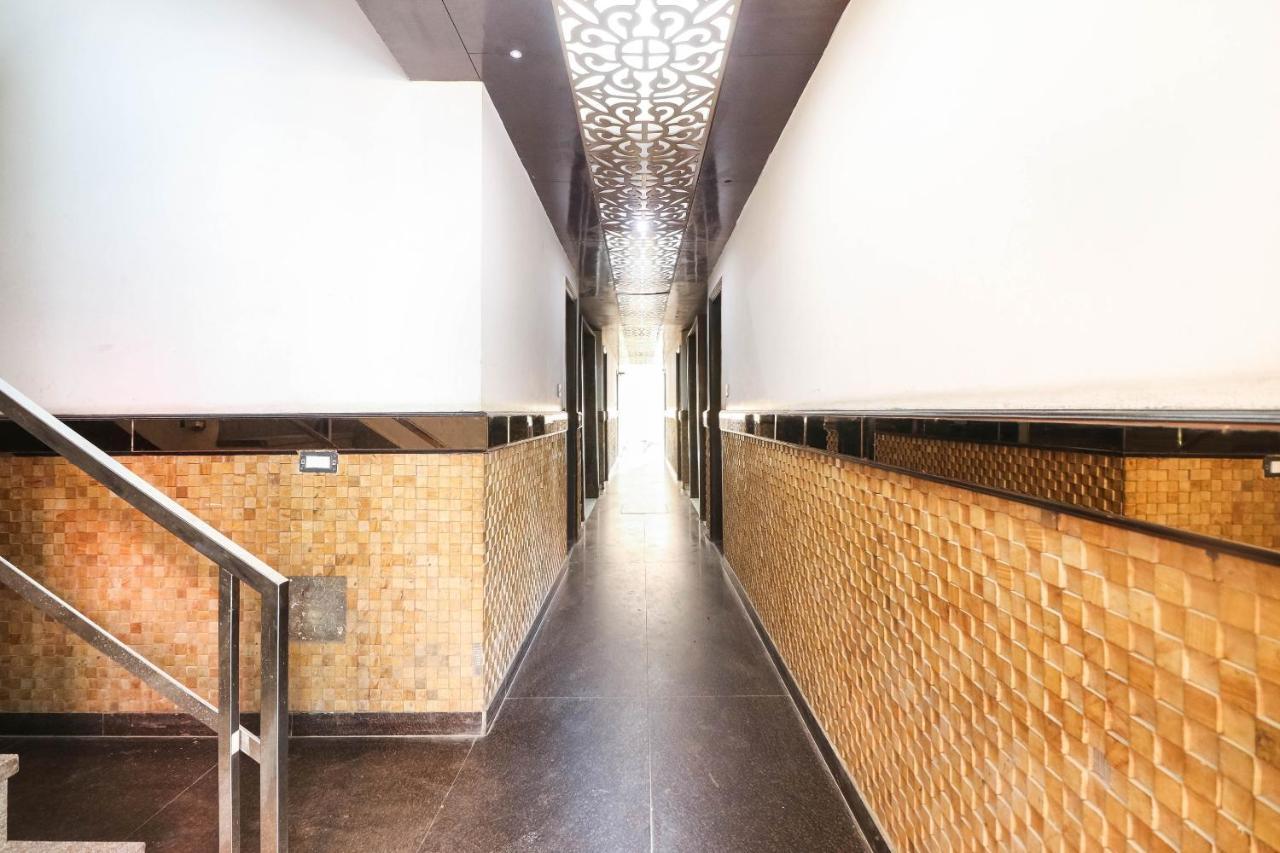 Spot On Hotel Grace Near Star Mall Gurgaon Exterior foto